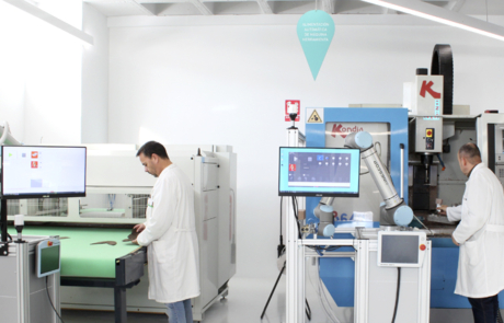 Section of INESCOP industry, where the application of technology and innovation can be seen from the use of robots